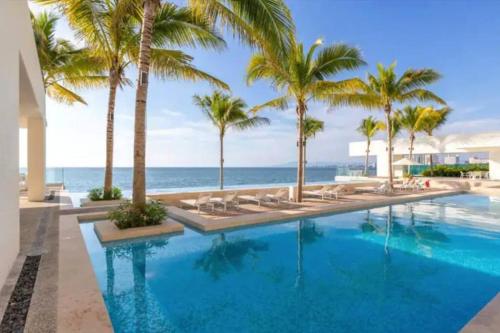 Beachfront & free daily breakfast & 600MB 7010 Wifi by Moikkarentals, San Blas