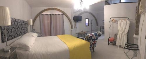 Sunbloom Beachfront Hotel and Restaurant Zambales Room Type - Superior Suite with Sea View