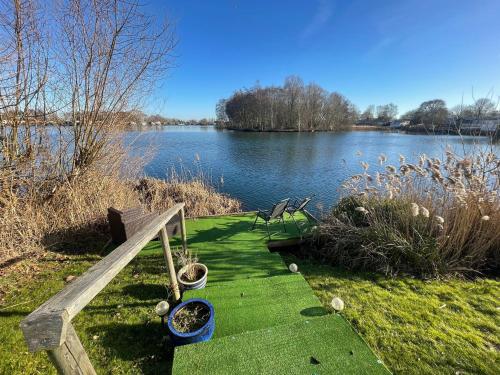 Lakeside Retreat 2 with hot tub, private fishing peg situated at Tattershall Lakes Country Park