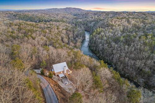 MAJESTIC MOUNTAIN MANOR- Spectacular Mtn & River VIEWS, 5bed 4ba,Resort amenities