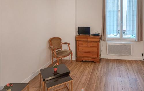 Amazing apartment in Mareil-Marly with WiFi