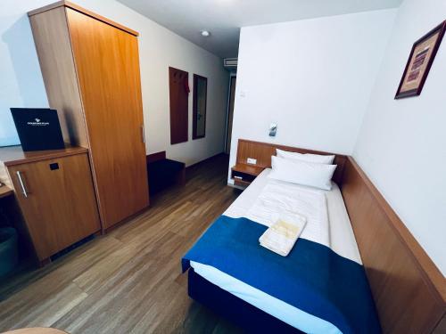Hotel & Restaurant Goldener Pflug - image 8
