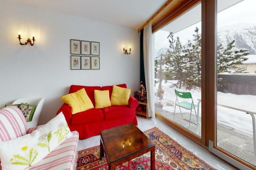  Apartment Sur Puoz 2A - mountainflairch, Ferienwohnung in Samedan