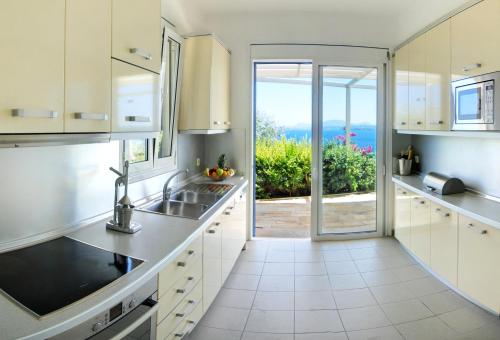Corfu Luxury Villas - image 9