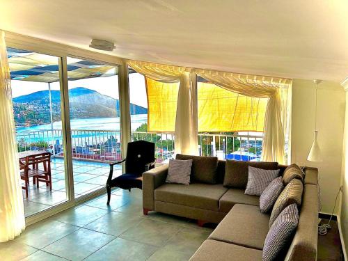 Modern Flat near Kalkan Public Beach with Terrace