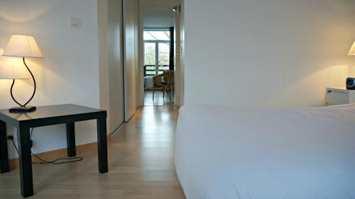 Little Suite - Jean - image 2