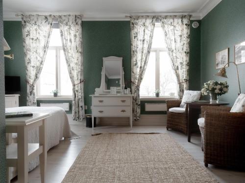Grand Hotel Marstrand - image 3