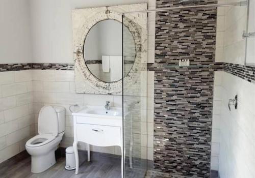 Waterside Cottages & Villas - Self Catering - image 2