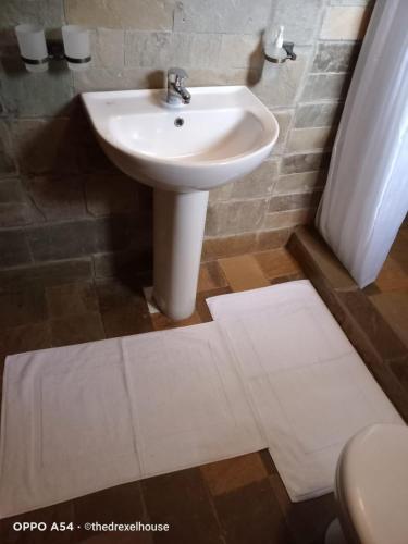2 double beds
