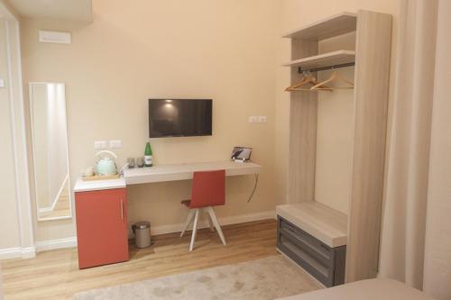 Double Room with Private Bathroom image 3