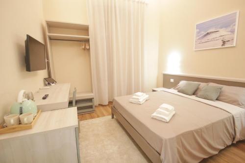 Double Room with Private Bathroom image 1