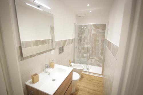 Double Room with Private Bathroom image 3