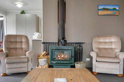 Point Retreat - Lake Rotoiti Holiday Home