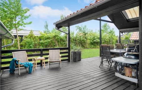 Cozy Home In Juelsminde With Sauna