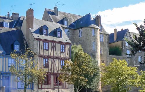 A szálláshely kívülről, Amazing Home In Conflans Sur Anille With Sauna in Saint-Calais