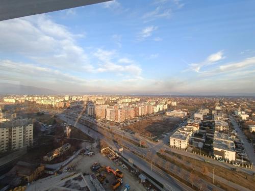 18th & 16h Floor Secure Luxury Condos With Pool & Fitness Included In Price, Skopje (Foto 6)