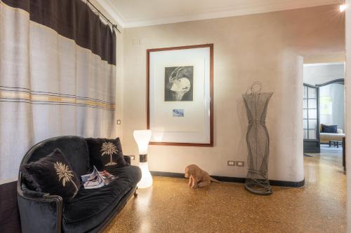 Rome As You Feel - Torre Argentina Art Apartment - image 2