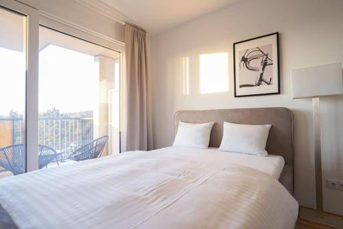  Fine Studio with Terrace - 15 Min to Center in Wien