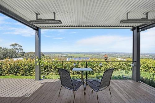 B&B Mount Eliza - Luxury & plush lifestyle 5 Bedroom house in Mt Eliza - Bed and Breakfast Mount Eliza