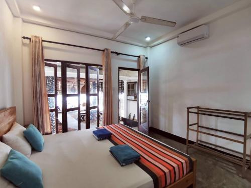 Indika Beach Villa in جالا