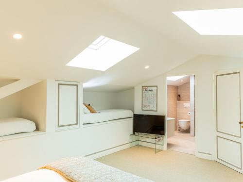 Family House in Bordeaux City Center Chartrons 250m2 - Pool, Garden, AC, Burdeos (foto 7)