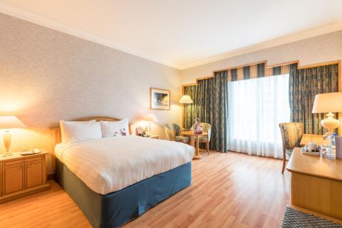room detail thumbnail 1