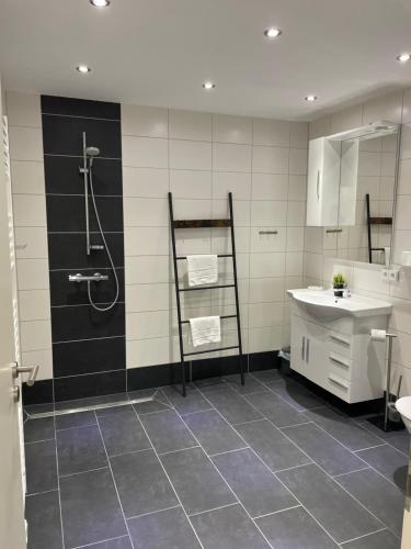 Appartment am Rosenplatz,24 Stunden Check in, Küche, kostenfreie Parkplätze (Appartment am Rosenplatz,24 Stunden Check in, Kuche, kostenfreie Parkplatze) in Ruhen