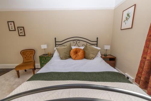 Nutsford House