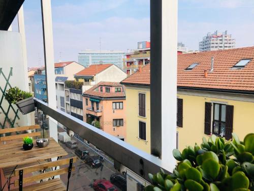 Morivione Apartment - Bocconi free parking, Milan