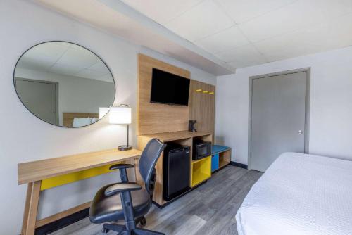 Days Inn by Wyndham Fredericksburg North - main image