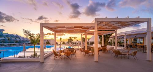 Baras / poilsio zona, Radisson Blu Resort, Lanzarote in Lanzarotė