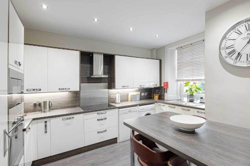 Carmel Apartments - image 8