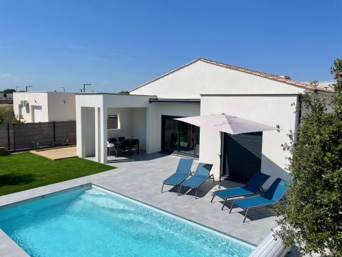 Villa neuve 5 Etoiles avec piscine chauffée, à 900m des plages - Location, gîte - Sérignan
