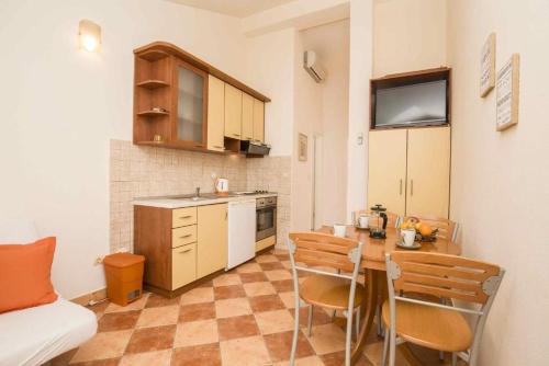 Apartment in Bol with sea view, terrace, air conditioning, WiFi 5121-5, Bol (fotografie 5)