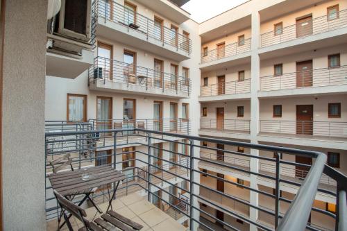 Prince Apartments - image 7