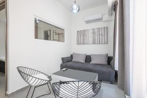 Iguana Gold Luxury Suites 2 ( 1 min from Ermou street)