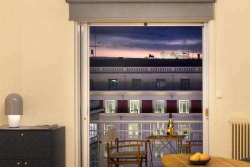 Valaoritou 6os - An aristocratic 1 BR in the hear, Athènes (photo 2)