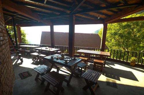 Restaurant, Ella Camelot in Ella