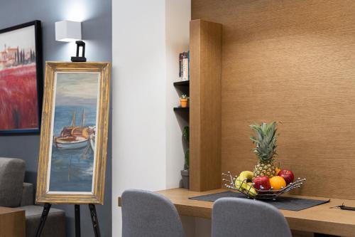 Acropolis Elegant Apartment - image 7