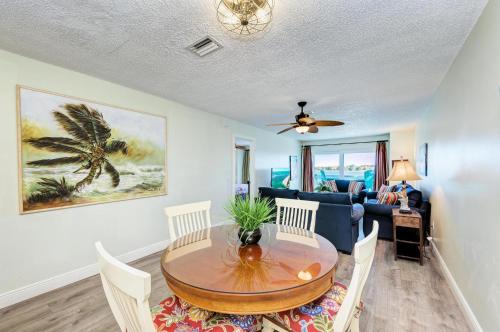 Anna Maria Island Beach Palms 5B