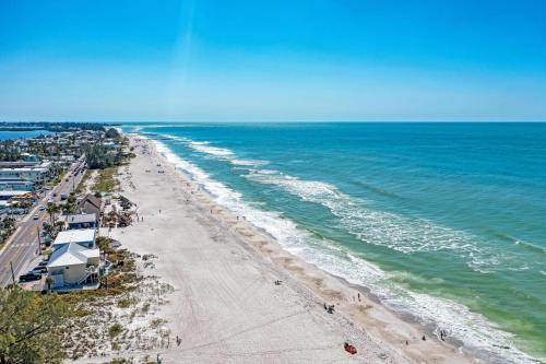 Anna Maria Island Beach Palms 5B