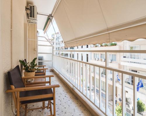 Acropolis Elegant Apartment - image 11