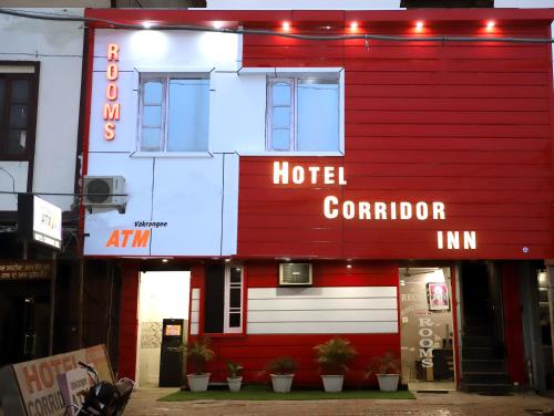 Corridor inn