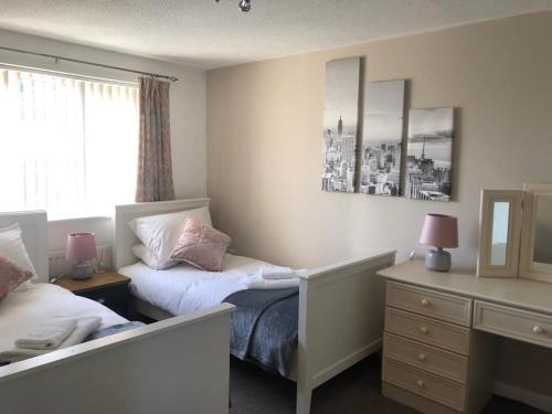 Comfort, peace and quiet guaranteed in this 4 bed 3