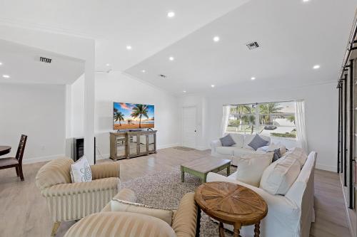 1211 Spanish Court - image 2