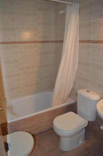 JOYAPARTMENTS Golden Pineda - image 2