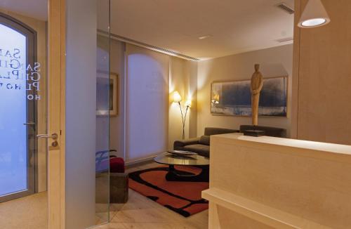 Зручності, San Gil Plaza Hotel in Самора