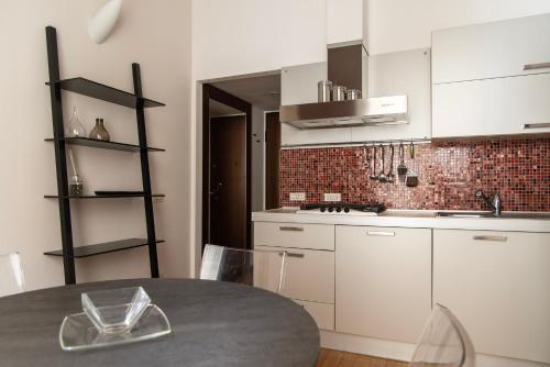 Youhosty - Rosales 1, Milan (photo 10)