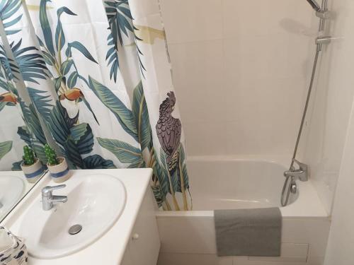 Cosy Opal - T3 - Terrasse & Stationnement gratuit, Pau (zdjęcie 8)