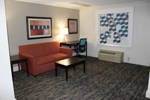 Quality Inn Crossville Near Cumberland Mountain State Park